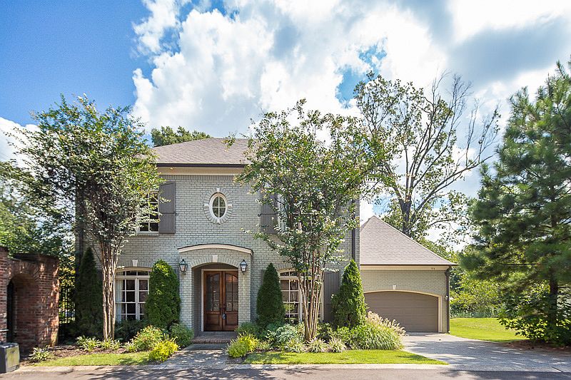1st image of 916 Toscana Park Ct