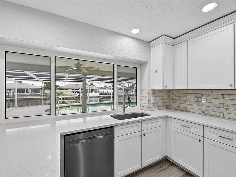 6305 Cottonwood Ln — Photo 21