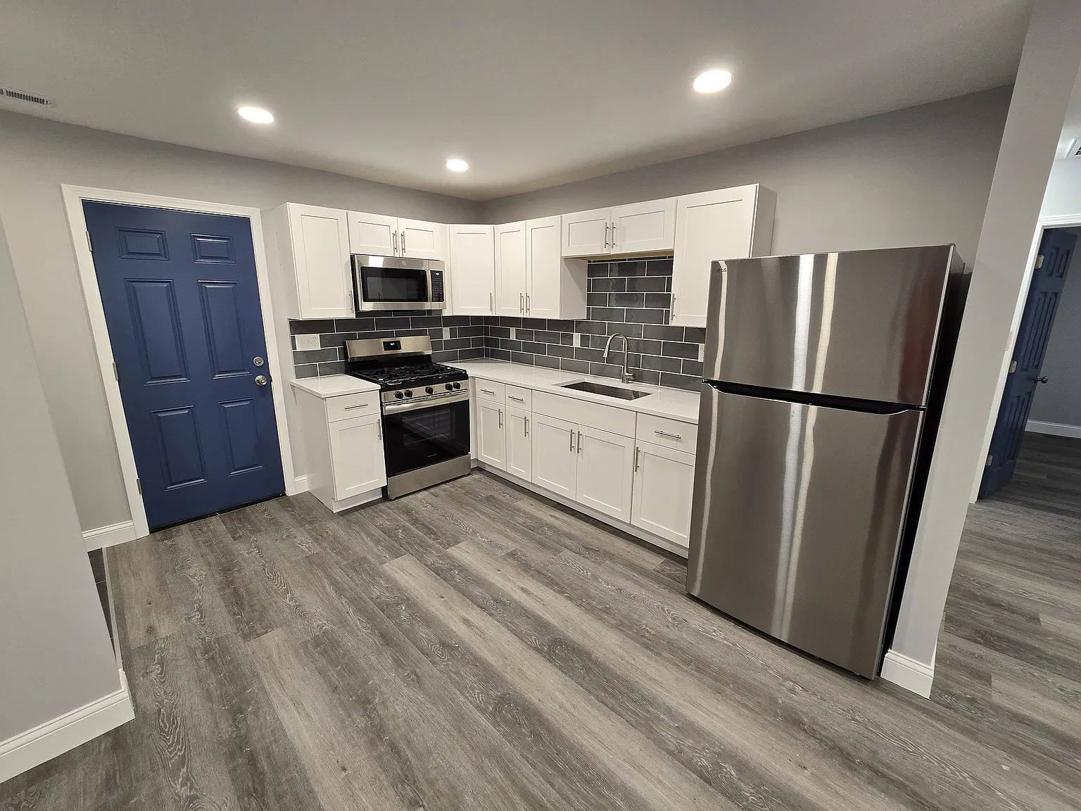 2 bed, 780 sqft, $1,300 — Photo 4