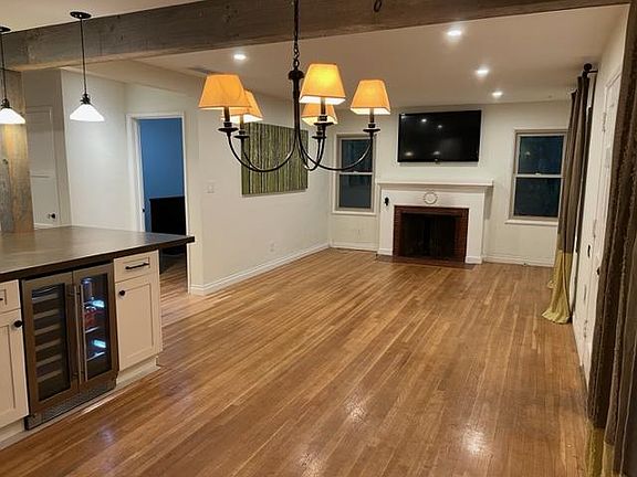 3rd image of 2520 26th St
