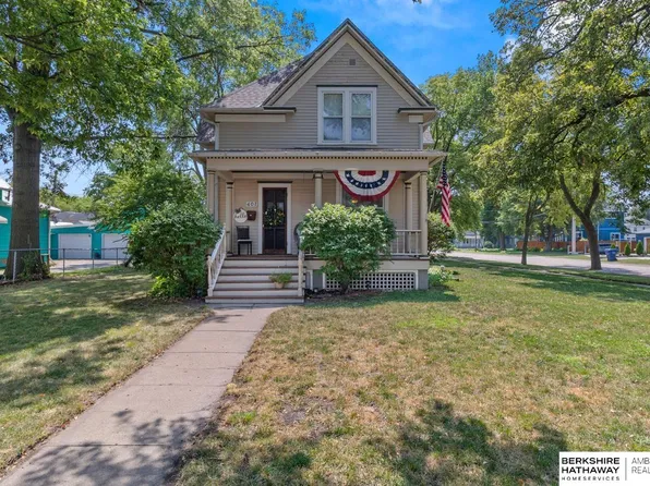 407 E 11th St, Fremont, NE 68025