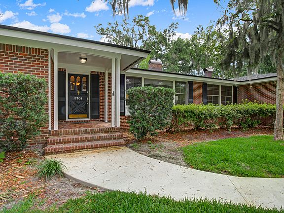 4th image of 3704 River Hall Dr
