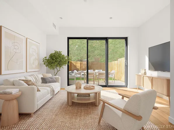 20 Vanderbilt Ave, Brooklyn, NY 11205