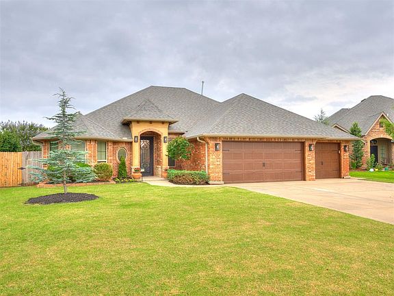 2nd image of 312 SW 171st Ct