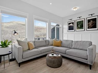 228 S Cranbrook Sq SE, Calgary, AB T3M 3E3