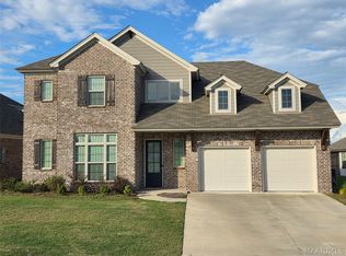 9348 Crescent Lodge Cir, Pike Road, AL 36064