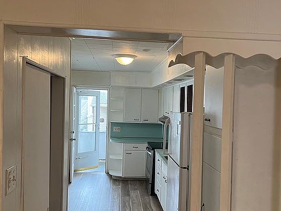2nd image of 821 E Pine St