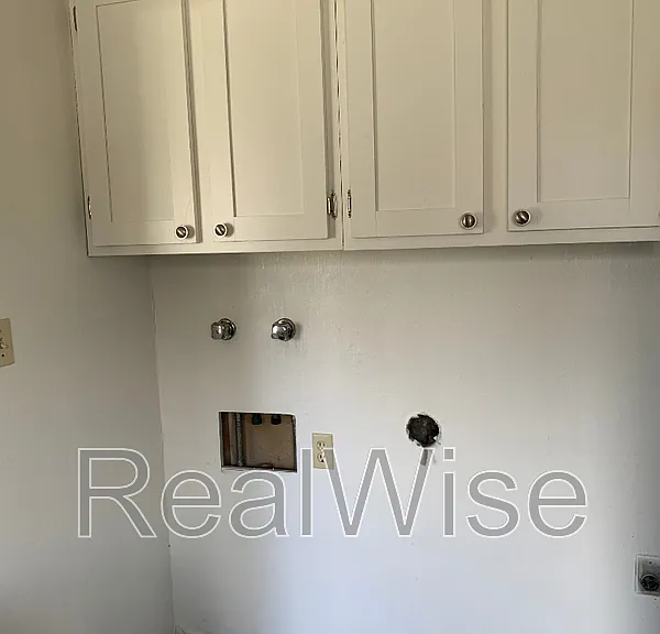 860 Glendale Ave — Photo 19
