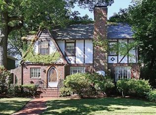 29 Ellison Rd, Newton, MA 02459