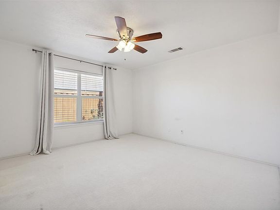 3rd image of 16353 Lauder Ln