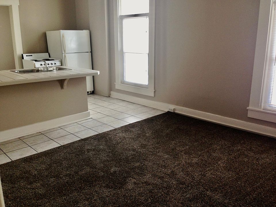 1st image of 101 E Main St #B