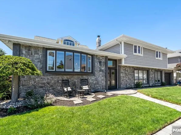 535 Willow Ave, Lyndhurst, NJ 07071