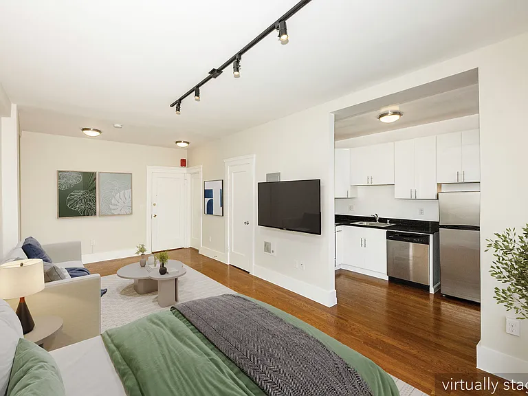 735 Ofarrell St — Photo 6