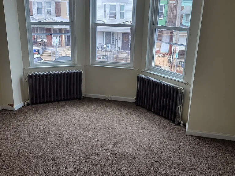 4541 N 16th St — Photo 5