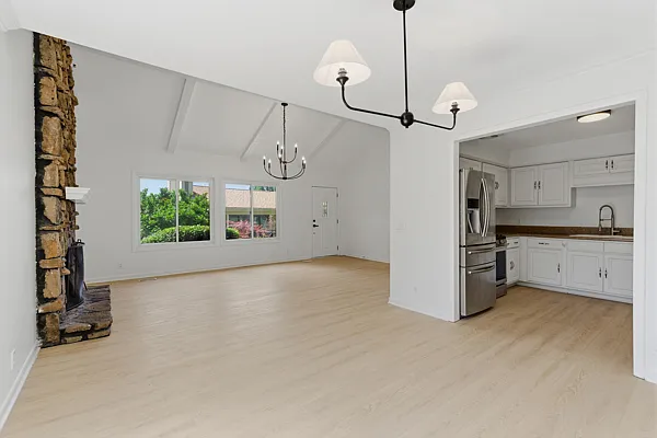 800 Williamsburg West Dr — Photo 7