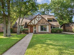 427 Pebblebrook Dr, Seabrook, TX 77586