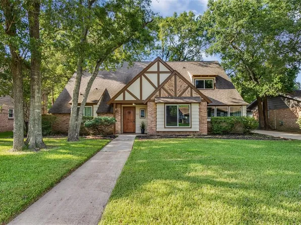 427 Pebblebrook Dr, Seabrook, TX 77586