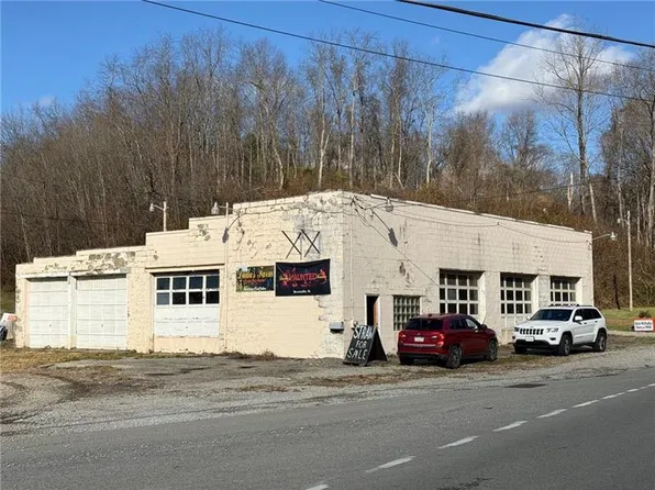 115 Creek Rd, Brownsville, PA 15417