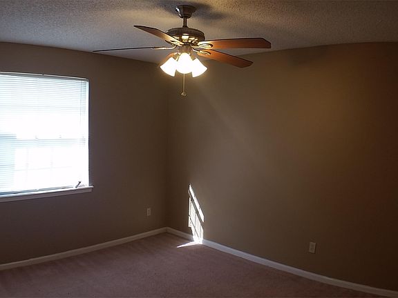 5th image of 8128 Great Valley Trl