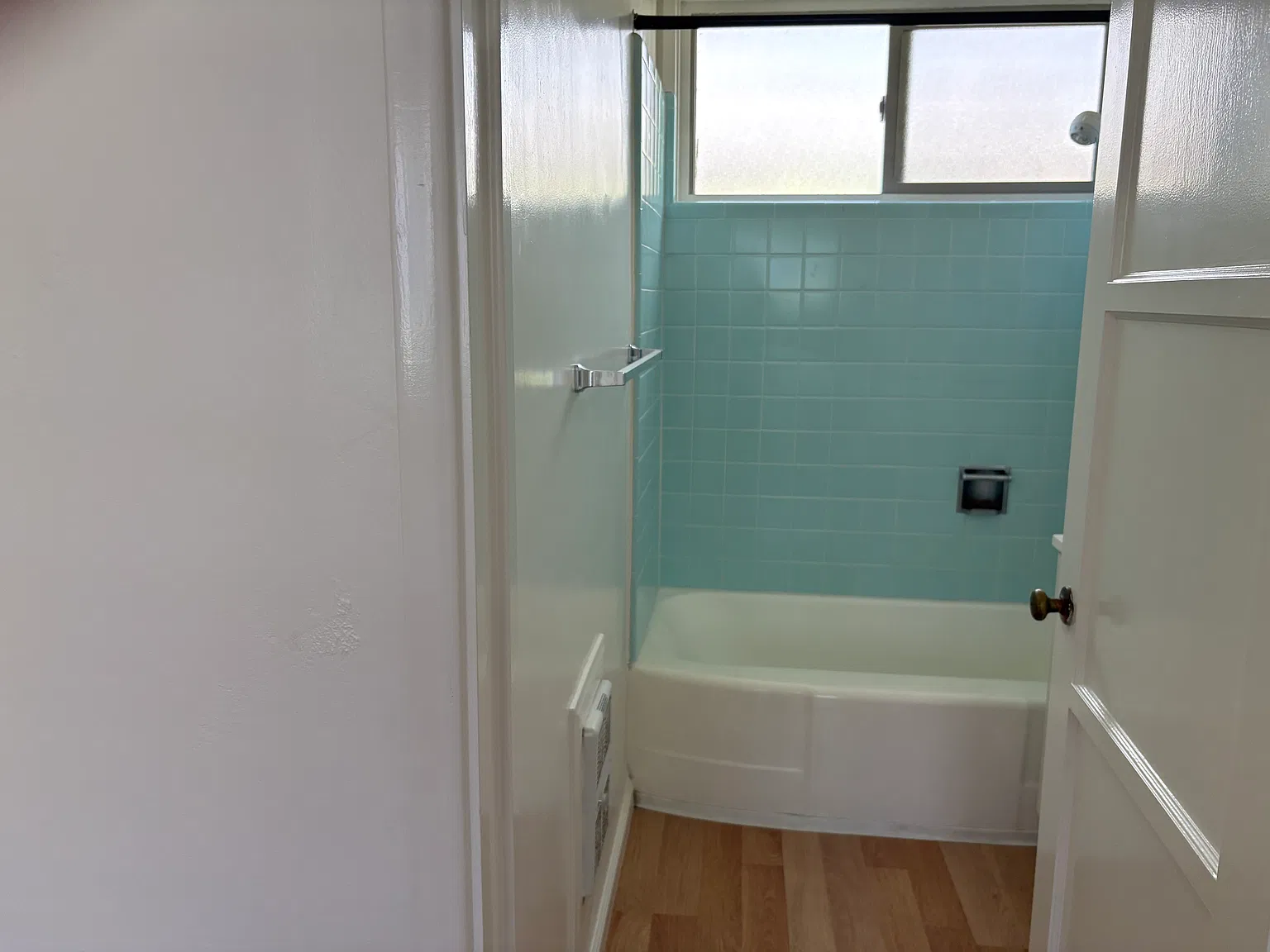 460 Marine St — Photo 4