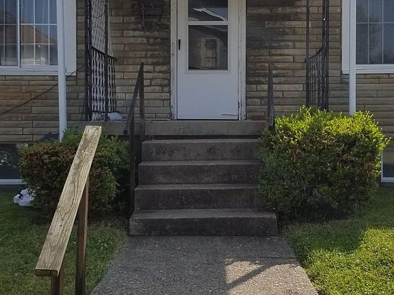 2nd image of 208 Cypress Ave
