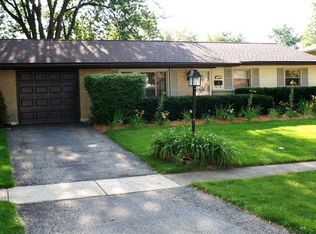 7930 Asbury Cir N, Hanover Park, IL