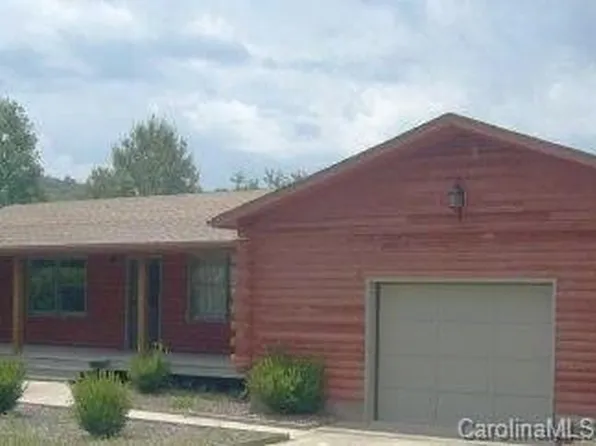 81 Nicholson Ln, Etowah, NC 28729
