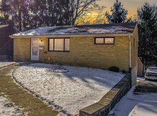 1421 Manley St, Pittsburgh, PA 15205
