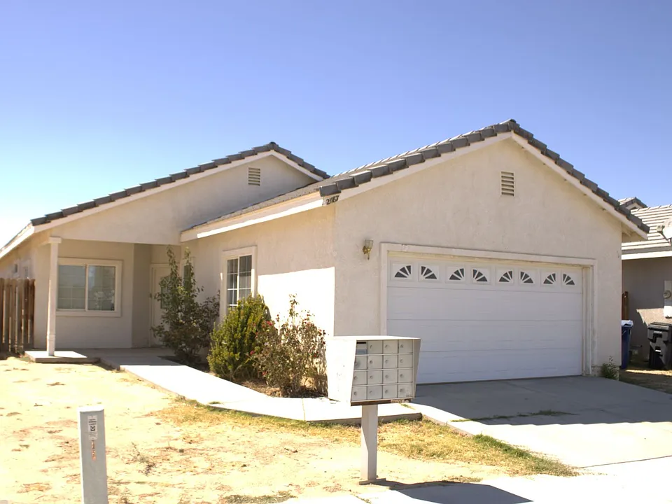 21187 Conklin Blvd