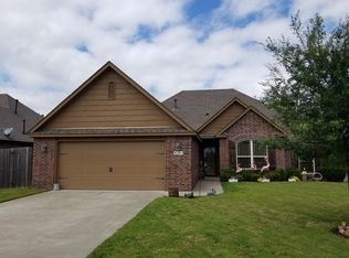 8391 Dunnwood Rd, Claremore, OK 74019