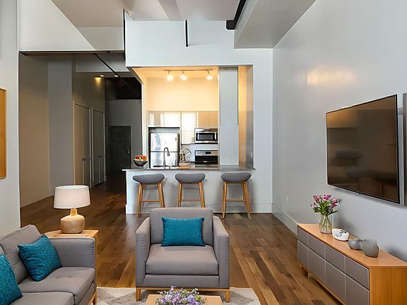 2nd image of 41 Kosciuszko St APT 213