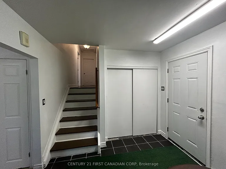 699 Huron St #A — Photo 7