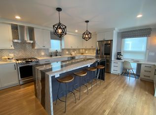 97 Selkirk St, Oakland, CA 94619