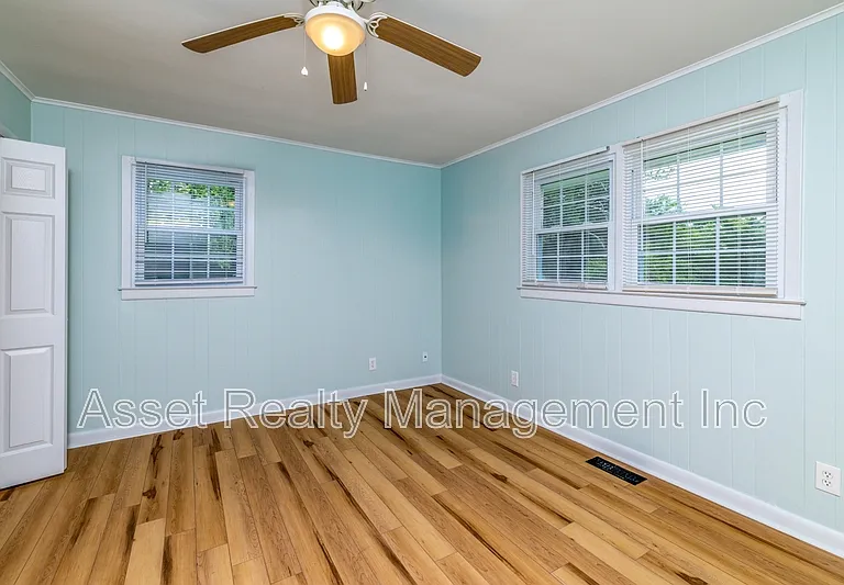 201 Farlow Dr — Photo 14
