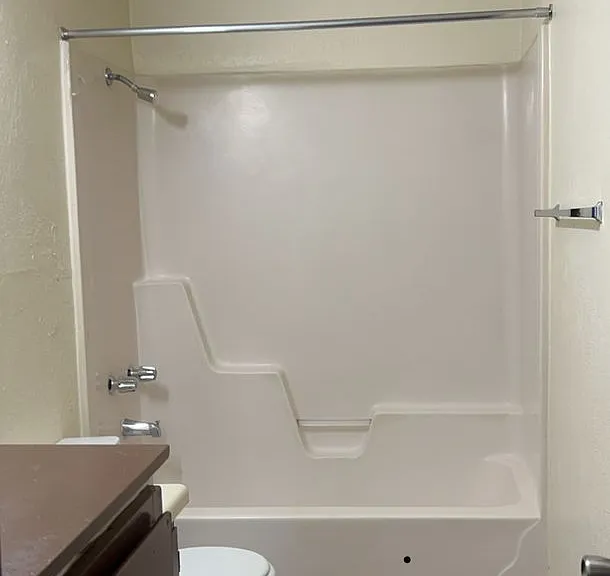 Avendale Pointe Apartments — Photo 41