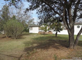 16223 Kilowatt Rd, Elmendorf, TX 78112