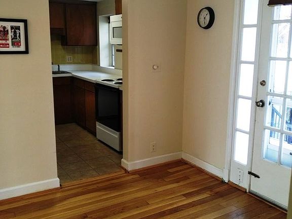 4th image of 2919 S Buchanan St APT A2