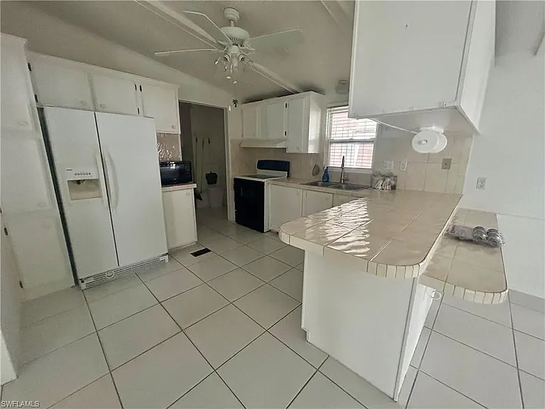 130 Grassy Key Ln #37 — Photo 7