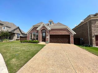 705 Auburn Ct, Savannah, TX 76227