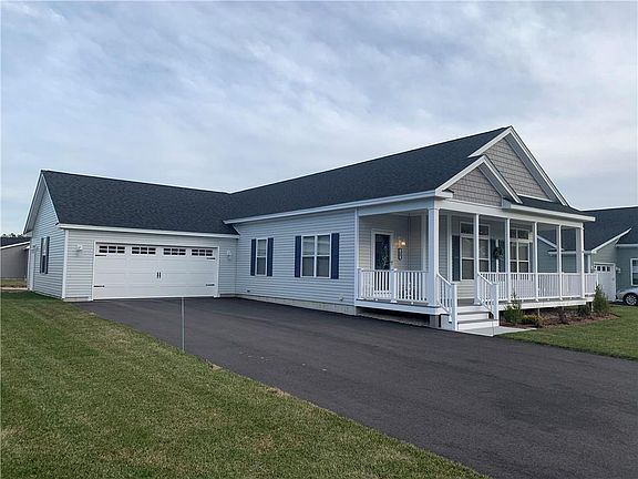 3rd image of 39 Fescue Ln