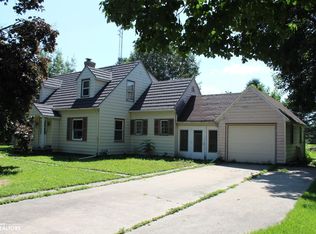 860 Division St, Garner, IA 50438