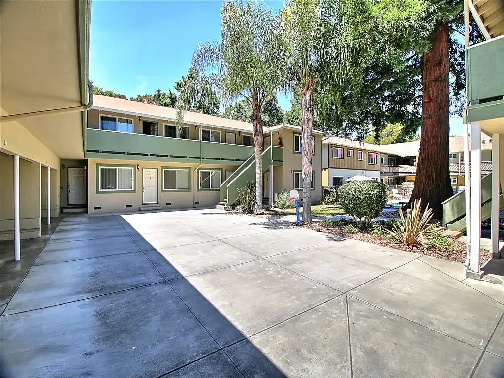 1 bed, 600 sqft, $2,450 — Photo 1