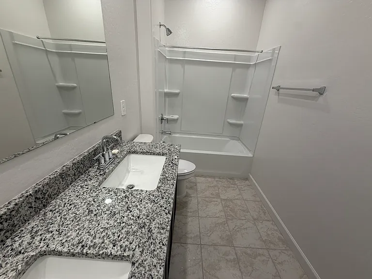 2702 W Shepperd Ave — Photo 27