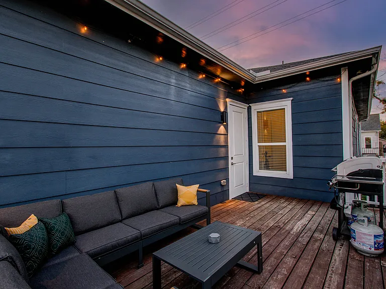 410 James St — Photo 29