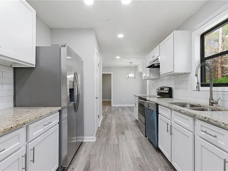 4380 Cary Dr — Photo 14