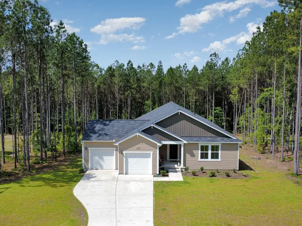 108 Rocking Horse Ln, Sanford, NC 27332