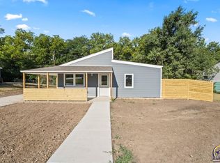 3135 SE Irvingham St, Topeka, KS 66605