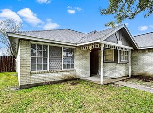1405 Hoover Dr, Deer Park, TX 77536