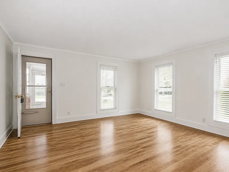 528 Cook St — Photo 3
