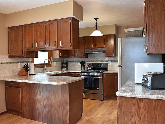 4th image of 553 Cummings Ave NW